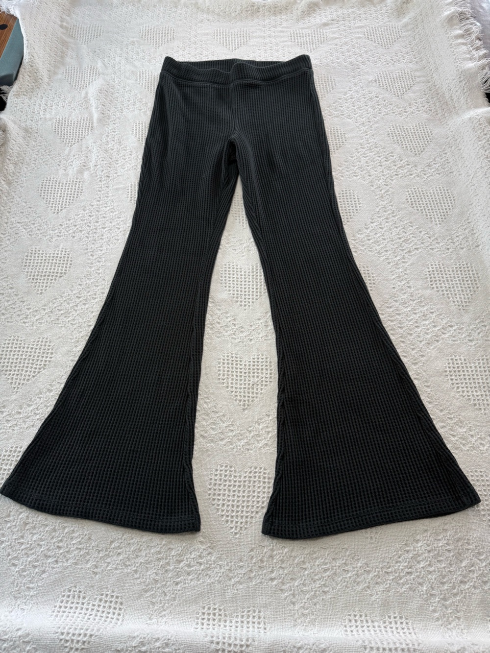 Aerie Black Waffle Knit Flare Pants (M)